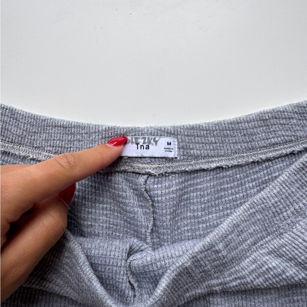 Aritzia Gray Athletic Waffle Shorts with White Trim TNA M - Picture 5 of 5